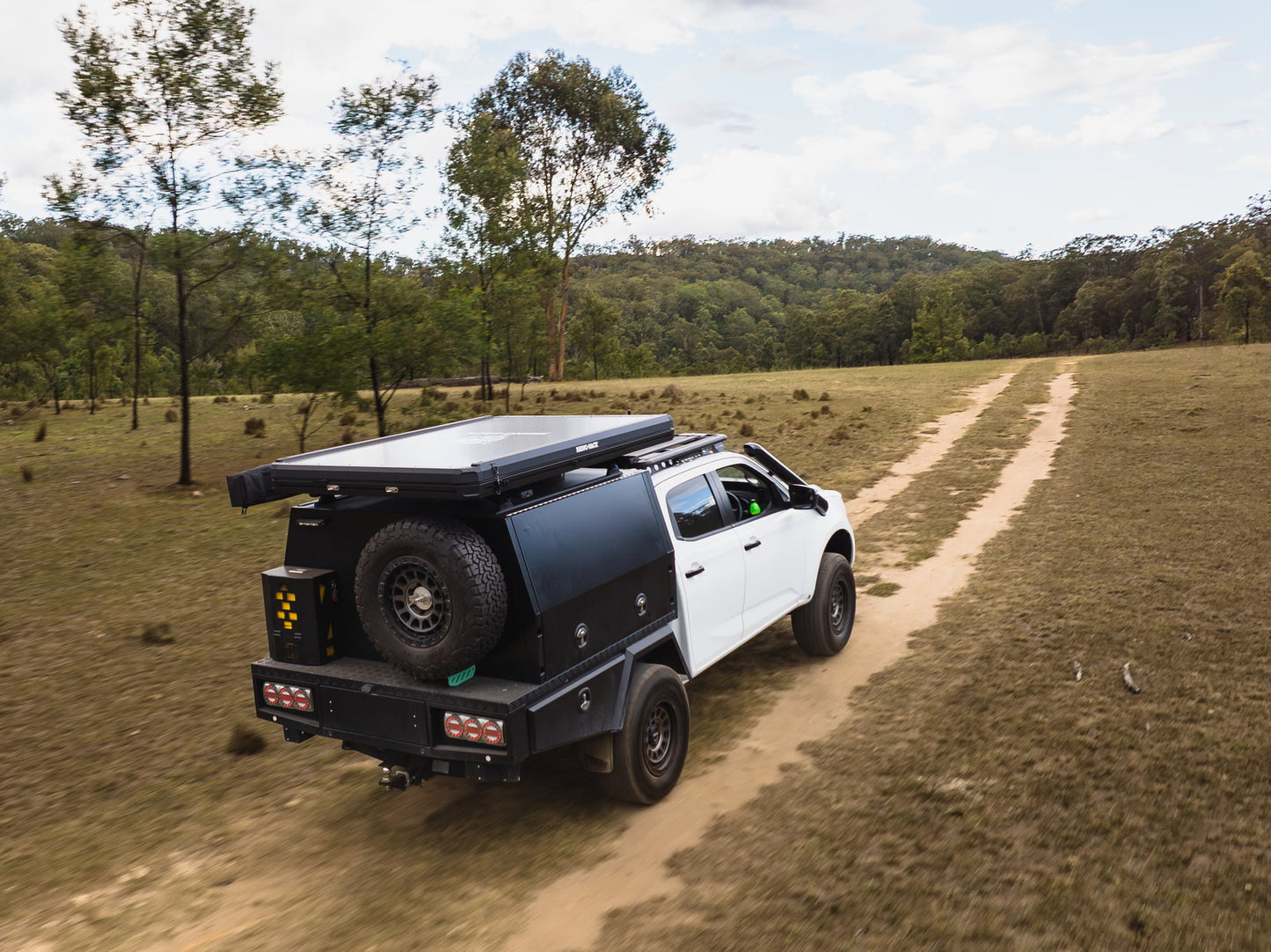 Rhino Rack Dachzelt Low Profile für 2 Personen