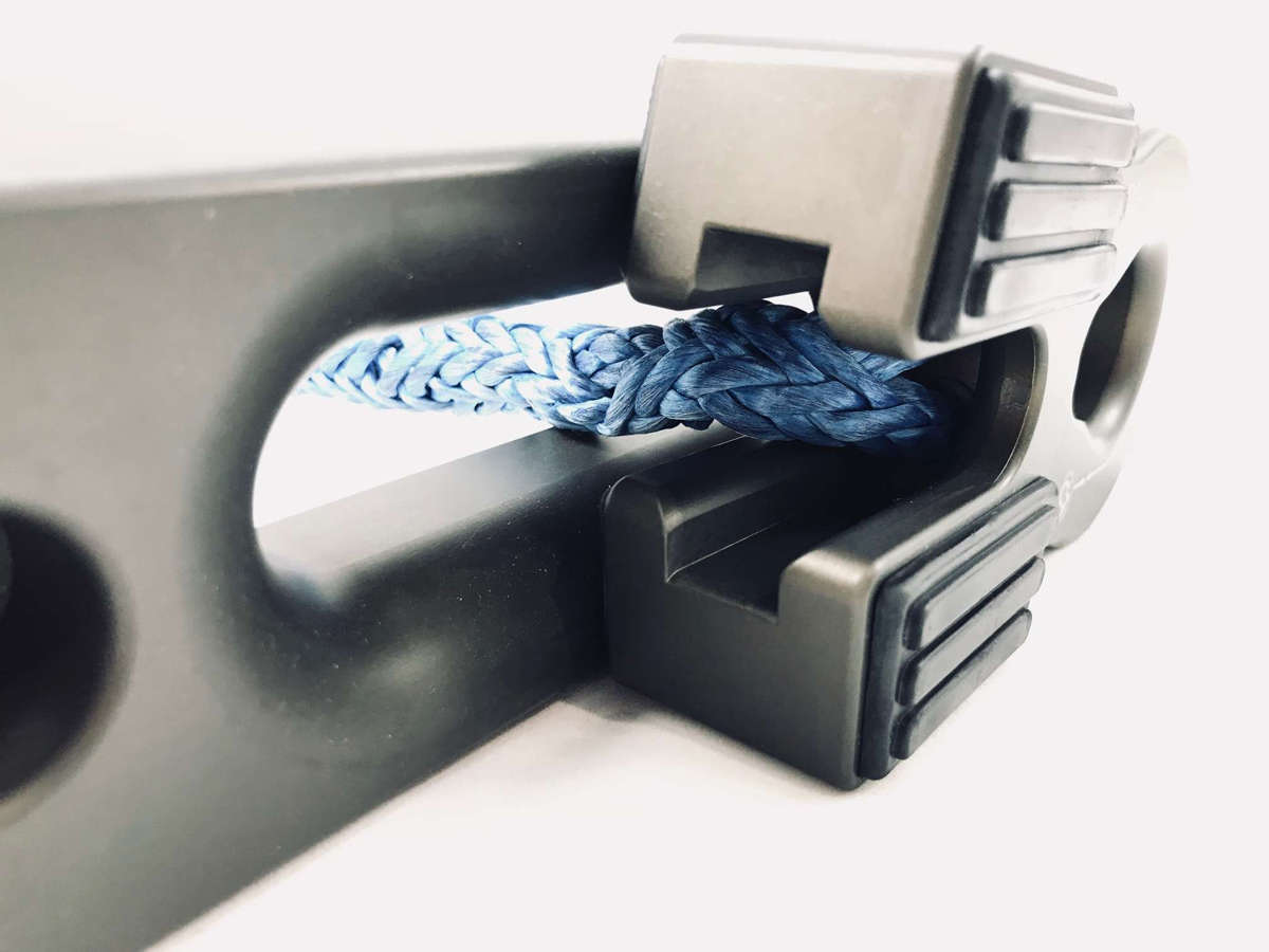 "FACTOR 55" FLAT SPLICER 3/8-1/2" SYNTH. ROPE SPLICE-ON SHACKLE MOUNT, GRAY