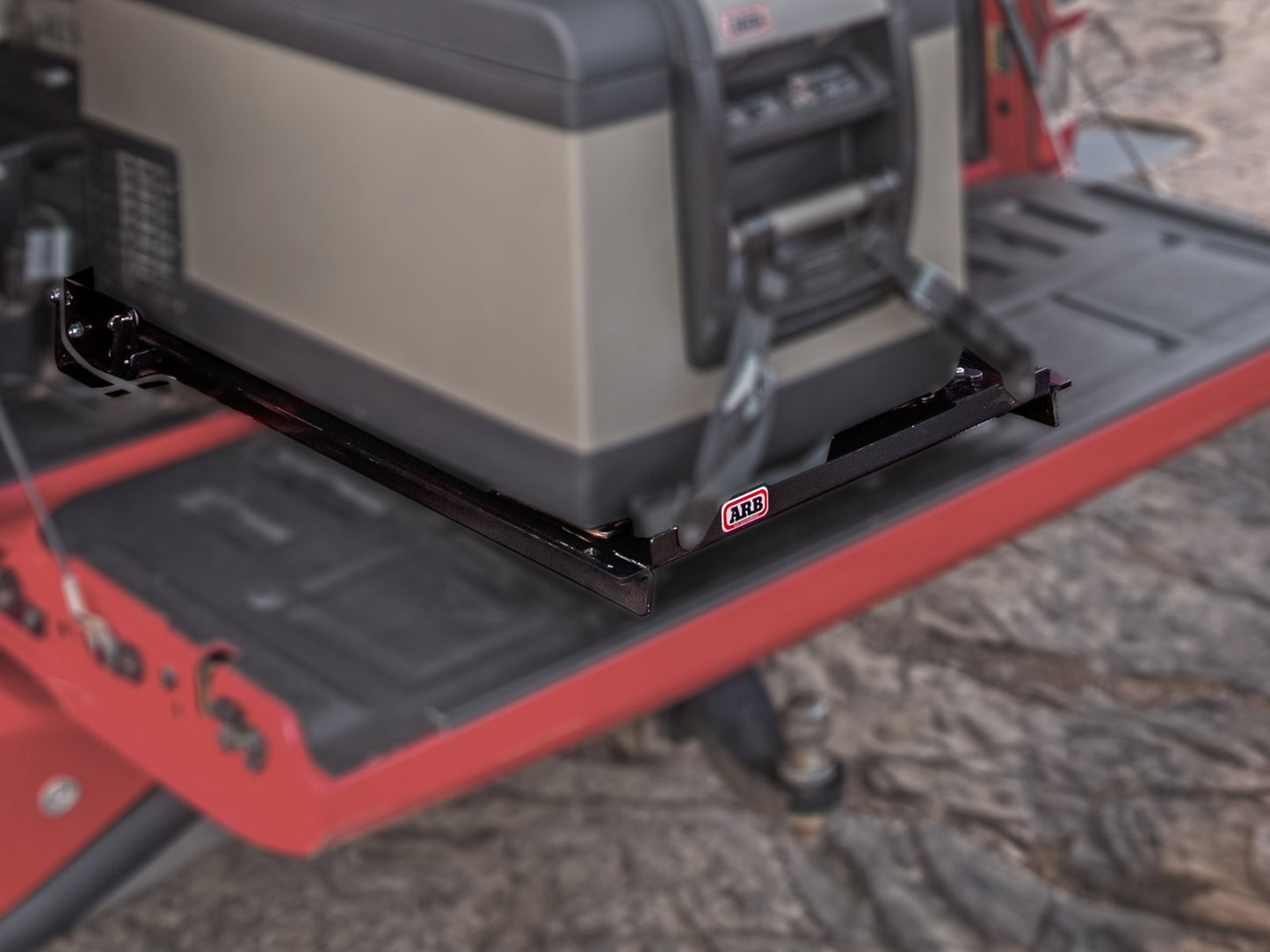 ARB Montageplatte ausziehbar für ARB "Classic Series II" Kühlbox 35&47 l