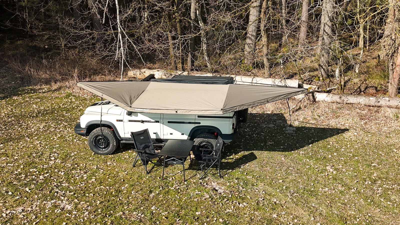 Rhino Rack Batwing 180 freitragende Markise, inkl. Halter
