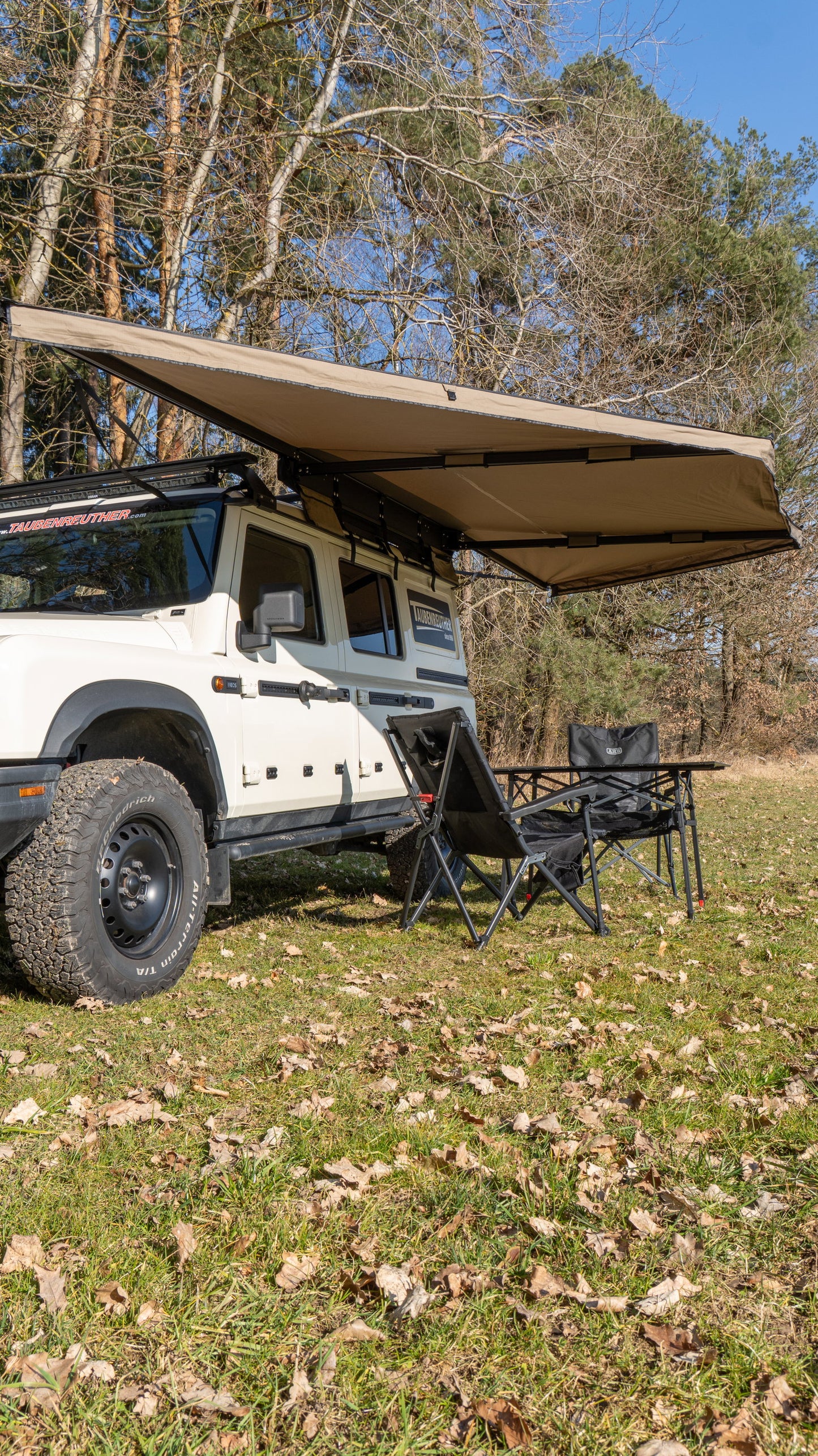 Rhino Rack Batwing 180 freitragende Markise, inkl. Halter