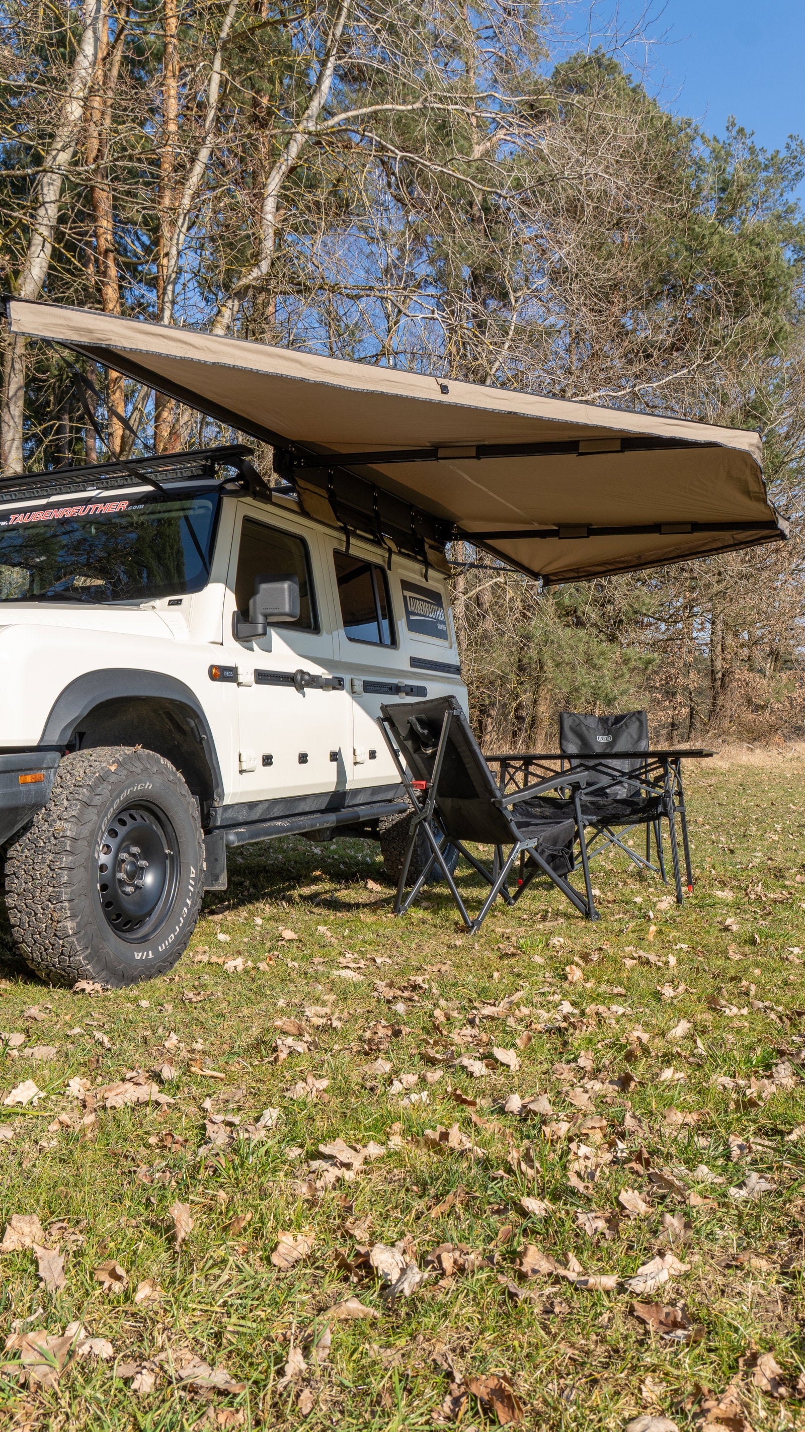 Rhino Rack Batwing 180 freitragende Markise, inkl. Halter