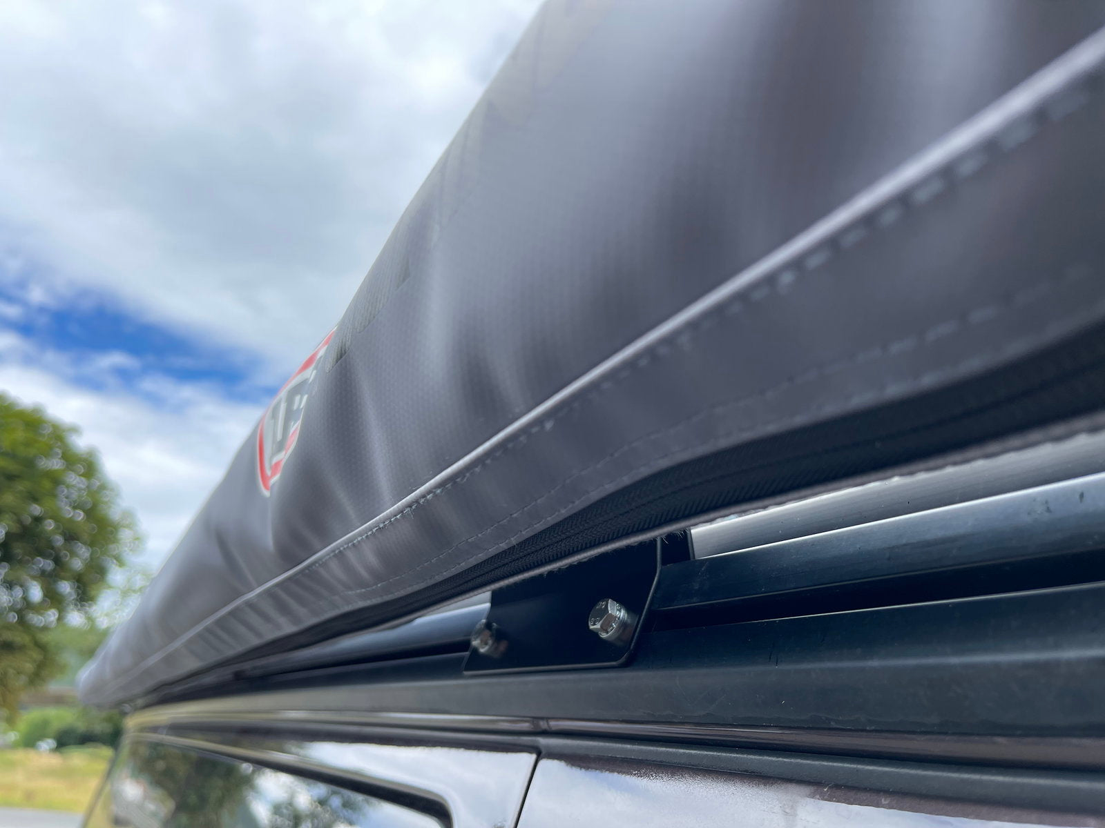 Markisenmontagesatz VW T6 mit Hubdach für Markisen in 2500mm Länge